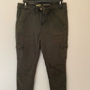 Massimo Mid-Rise Dark Green Utility Jegging | 4/27